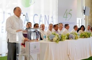 Frank Rainieri, CEO del Grupo Puntacana, durante el acto inaugural de las nuevas instalaciones del Aeropuerto Internacional