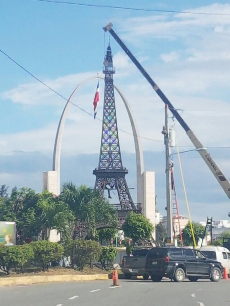 torre-en-la-zona-de-la-bandera