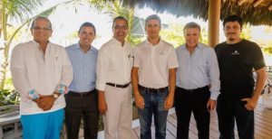 Embajador EEUU promueve cuidado medioambiente en visita a Punta Cana