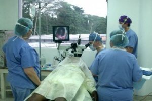 Cirujanos realizarán operaciones en Gaspar Hernández de catarata