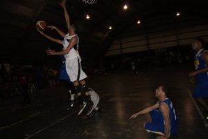 Leñeros y Leones vuelven a ganar y disfrutan de cómodo record de 2-0