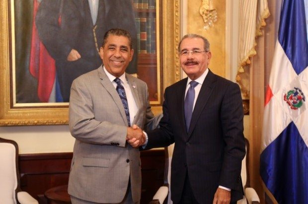 Presidente Medina felicita al dominicano Adriano Espaillat, nuevo integrante Congreso de EEUU
