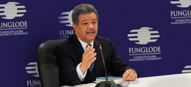 Leonel encabeza reunión con senadores en Funglode para evaluación aspirantes a la JCE