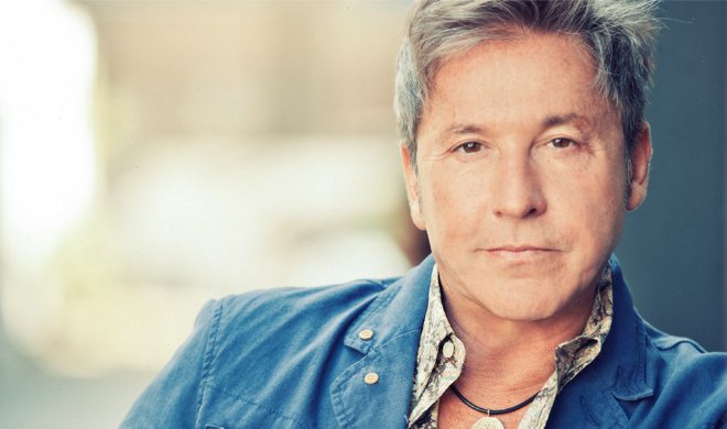 Ricardo Montaner construirá una escuela en Samaná