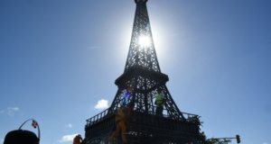 Arquitectos rechazan réplica de Torre Eiffel en alrededores de la Plaza de la Bandera