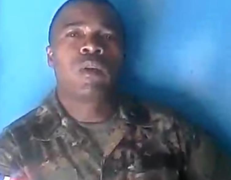 Teniente del Ejército denuncia abusos y bajos salarios; acusa superiores de cogerse sueldos de 
