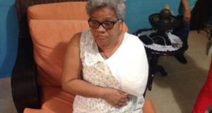 Jueza resulta con brazo roto tras ser arrastrada por asaltantes en San Francisco de Macorís