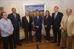 Hipólito Mejía visita a Reinaldo Pared; plantea aprobación Ley de Partidos