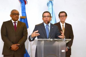 Andrés Navarro llama al diálogo a los profesores; los invita a reunión el lunes