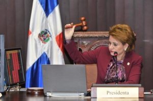 Aprueban proyecto de Ley que prohíbe uso teléfonos celulares en cárceles