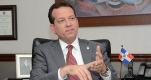 Someten a la justicia a Ito Bisonó y José Hazim por falsificación de documentos