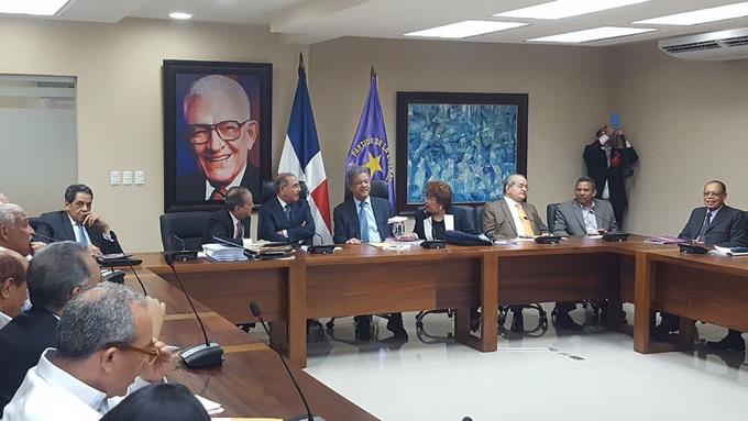 Comité Político del PLD pospone reunión del Comité Central