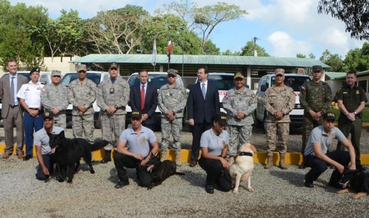 Embajada de los Estados Unidos hace donación a DNCD, CESFRONT y Sistema 911