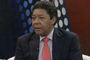 Ex gobernador Eladio Martínez se desvincula de disparos a vehículo de diputada Josefa Castillo