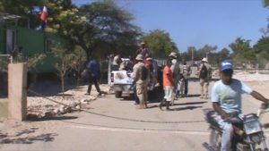 Encapuchados atracan cuartel del Ejército en frontera Pedernales y roban fusil  M-16