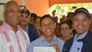 FEDA financia con RD$10 millones a productores de cacao de Rio San Juan