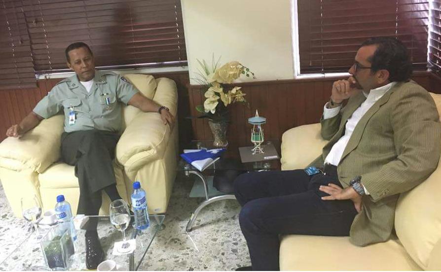 Alcalde de Cabrera discute con director de AMET acciones para mejorar el tránsito en el municipio