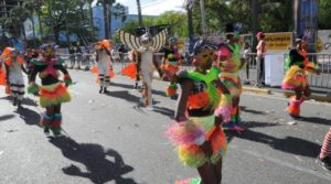 Comparsa “Los Carnamares” de Río San Juan gana Gran Premio del Desfile Nacional de Carnaval 2017
