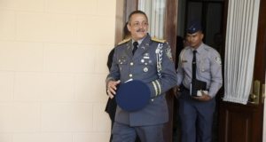 Presidente Medina pide a funcionarios cumplir con metas y la transparencia