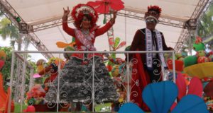 Desfile Nacional del Carnaval concentra a miles en el Malecón