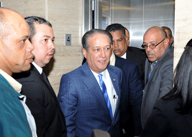 Presidente del Senado niega cualquier vinculación con Odebrecht; desmiente a Felucho Jiménez