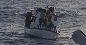 Continúa búsqueda de embarcación que desapareció con 10 de una misma familia