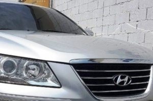 Roban auto alquilado a vacacionistas del parqueo en playa Arroyo Salado en Cabrera