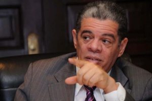 Por admitir espionaje, partidos de oposición piden renuncia o destitución de Amarante Baret