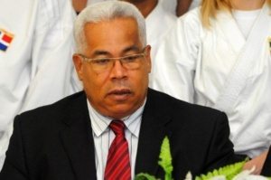 Hieren de 2 disparos en el Centro Olímpico al presidente de la Federación de Karate