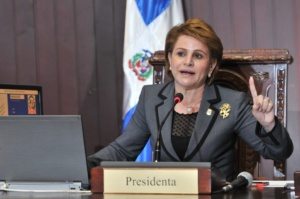 Lucía Medina sobre acuerdo para presidir Cámara: “Yo no soy loca, yo sé que hay un acuerdo, pero eso es tema del CP