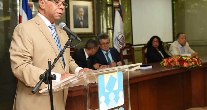 Ray Guevara afirma sentencias son materia prima del Tribunal Constitucional