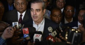 Abinader denuncia mafia contrata haitianos en esquema casi de esclavitud