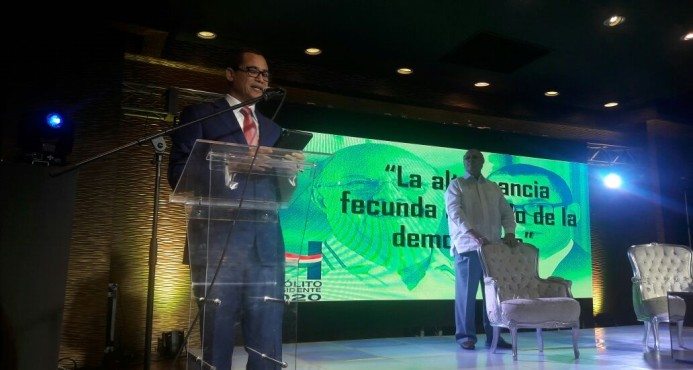 Hipólito designa a Eddy Olivares como su vocero oficial