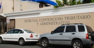 Tribunal divide sentencia sobre propina obligatoria