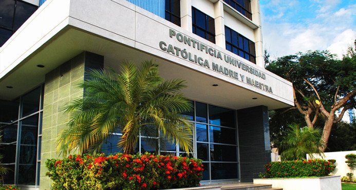 Muere estudiante de la PUCMM y otros siete resultan heridos en accidente en Nueva York