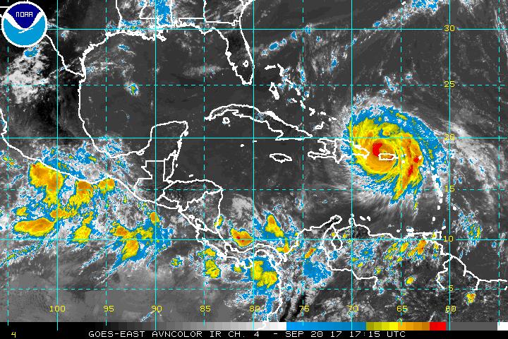 María reduce a peligroso huracán categoría 3 tras salir de Puerto Rico