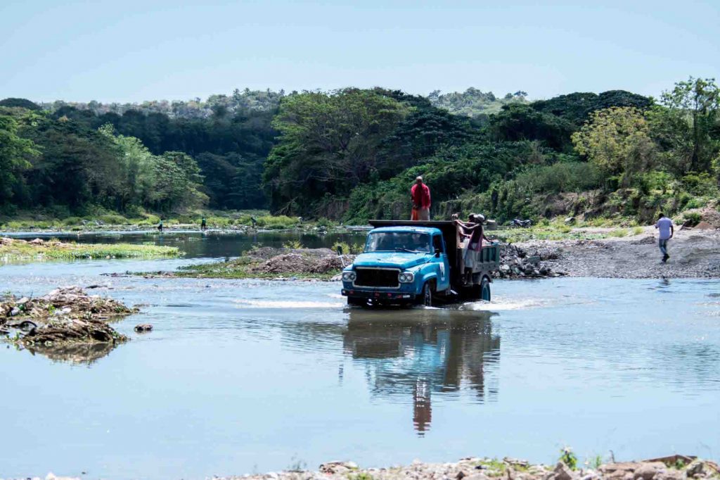 Ambientalistas denuncian extracción arena amenaza los ríos Yásica y Veragua