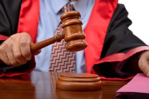 Tribunal bloquea orden de Trump negar entrada EE.UU a inmigrantes sin seguros médicos