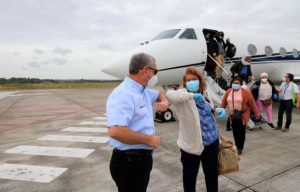 Gonzalo trae al país 12 dominicanos que estaban varados en Nueva Jersey