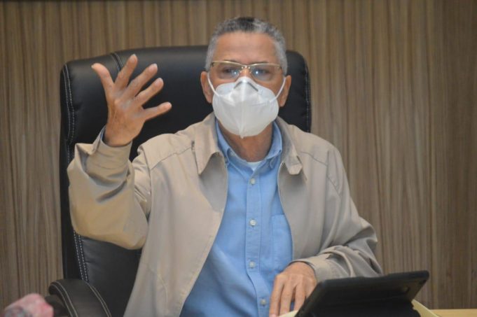 Ayuntamiento SDE paralizará construcción parada de autobuses en Parque del Este