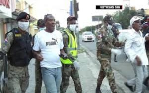 El empresariado de Santiago rechaza extender emergencia; se oponen al toque de queda