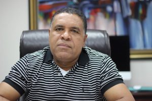 Virgilio Merán promete legislar a favor de la juventud, la educación y el deporte