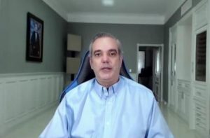 Abinader confirma que dos de sus tres hijas también tienen coronavirus