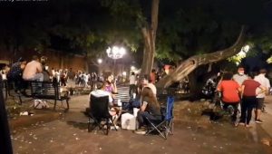 Fiestas, alcohol y cero distanciamiento social, en primera noche sin toque de queda; RSJ no fue la excepción