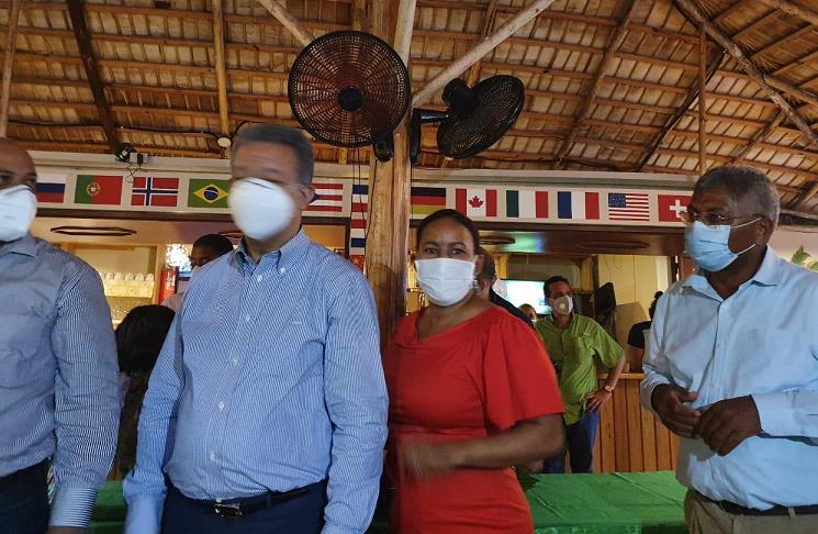 Leonel visita Río San Juan y promete varias obras; reitera en Samaná su compromiso con bases del PLD