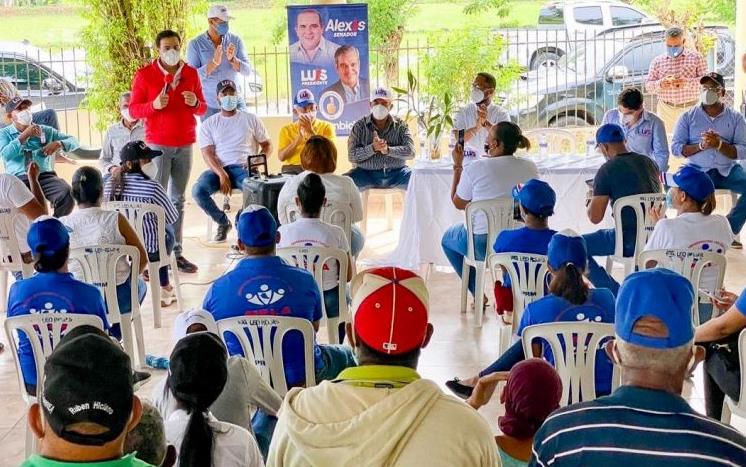 Robertico recorre Nagua y Samaná activando la juventud en apoyo a Abinader