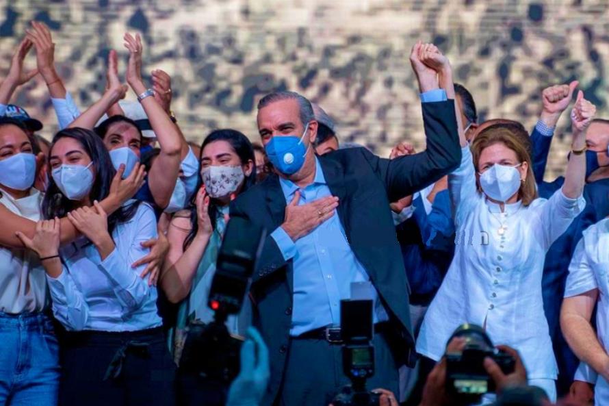 Abinader designará mujeres en las 31 gobernaciones provinciales del país