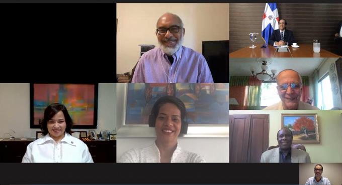 Comisión de veeduría identifica más de mil millones en compras irregulares