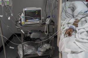 Sistema hospitalario de RD a punto de colapsar; el 80% de las camas están ocupadas  por Covid-19