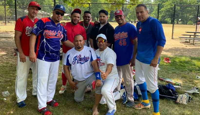 Los Compadres debutan ganando copa 